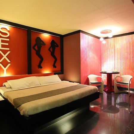 Victoria Court Suites Pasig Ngoại thất bức ảnh