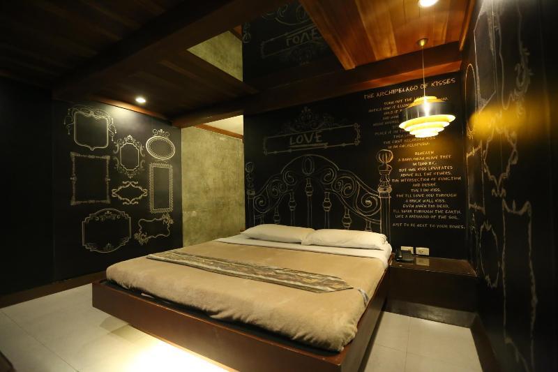 Victoria Court Suites Pasig Ngoại thất bức ảnh